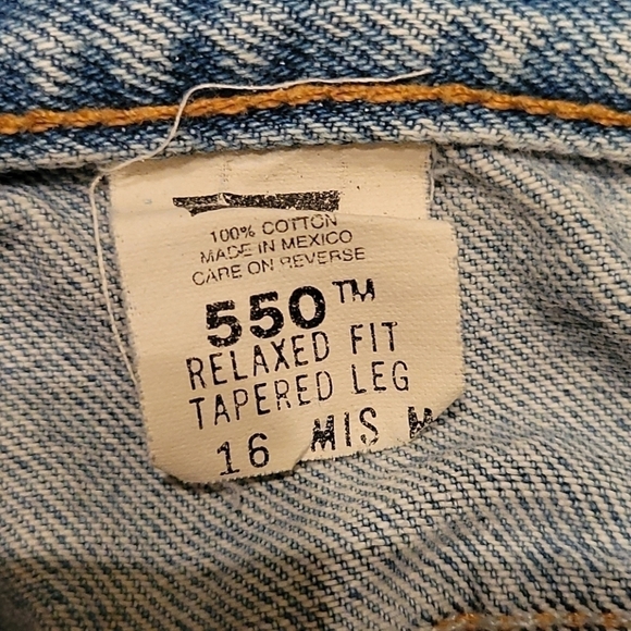 LEVI'S 550 Relaxed High Rise Tapered Leg Baddie Jeans - Picture 4 of 4